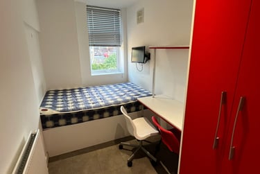 5 bed house, Thornton Road, Shelton, Stoke, ST42BD - Image 8