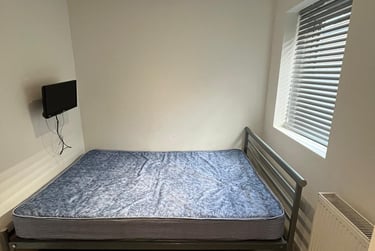 2 bed house, Darnley Street, Shelton, Stoke, ST42BH - Image 7