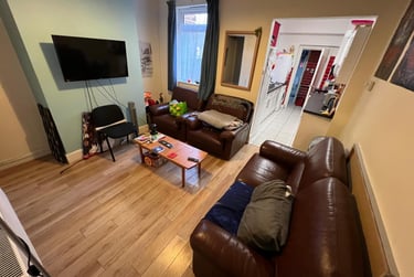 4 bed house, Boughey Road, Shelton, Stoke, ST42BN - Image 7