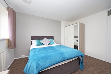 4 bed house, Boughey Road, Shelton, Stoke, ST42BB - Image 1