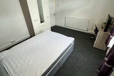 3 bed house, Ashford Street, Shelton, Stoke, ST42EN - Image 9