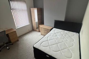 3 bed house, Egerton Street, Hanley, Stoke, ST13JH - Image 3