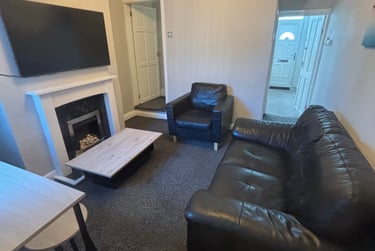 3 bed house, Conway Street, Shelton, Stoke, ST42BL - Image 8