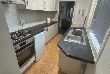 3 bed house, Carlton Road, Shelton, Stoke, ST42BG - Image 10