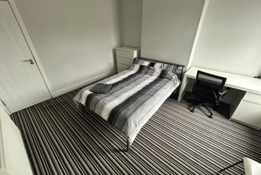 3 bed house, Spencer Road, Shelton, Stoke, ST42BE - Image 8