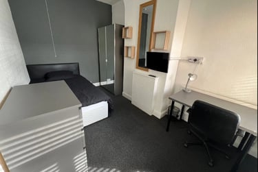 5 bed house, Watford Street, Shelton, Stoke, ST42EW - Image 5