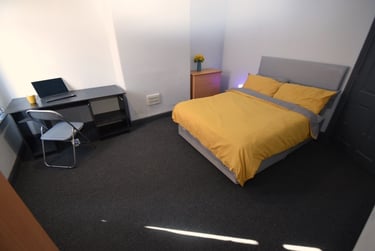 3 bed house, Spencer Road, Shelton, Stoke, ST42BE - Image 7