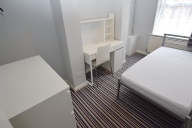 5 bed house, Boughey Road, Shelton, Stoke, ST42BQ - Image 8