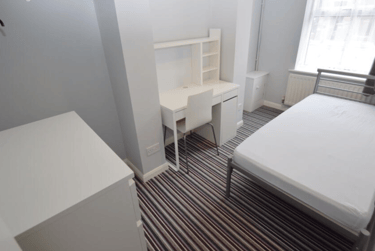 6 bed house, Queen Anne Street, Shelton, Stoke, ST42EQ - Image 8