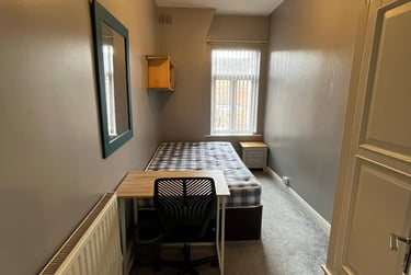 4 bed house, Guildford Street, Shelton, Stoke, ST42EP - Image 5