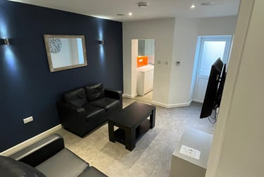 4 bed house, Spencer Road, Shelton, Stoke, ST42BE - Image 5