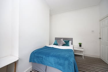 4 bed house, Boughey Road, Shelton, Stoke, ST42BN - Image 8