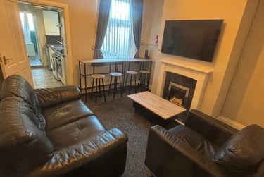 3 bed house, Conway Street, Shelton, Stoke, ST42BL - Image 9