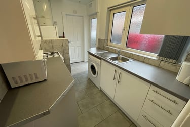 3 bed house, Carlton Road, Shelton, Stoke, ST42BG - Image 10