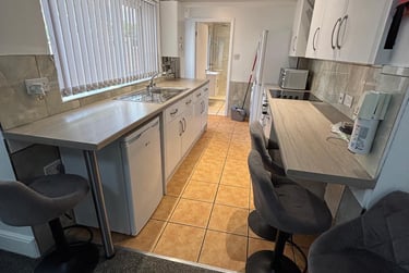 4 bed house, Ashford Street, Shelton, Stoke, ST42EN - Image 3