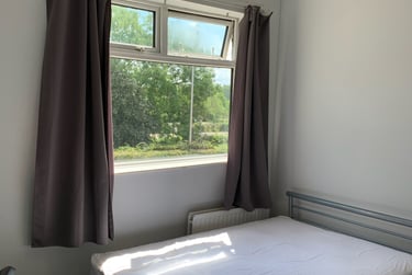 4 bed house, Leek Road, Shelton, Stoke, ST42BP - Image 8