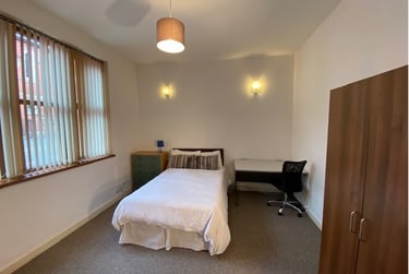 5 bed house, Downey Street, Hanley, Stoke, ST13BY - Image 9