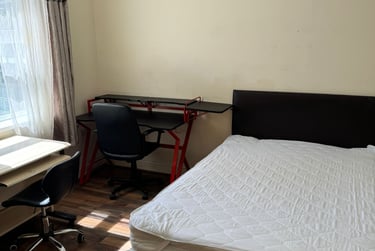 4 bed house, Queen Anne Street, Shelton, Stoke, ST42EQ - Image 9