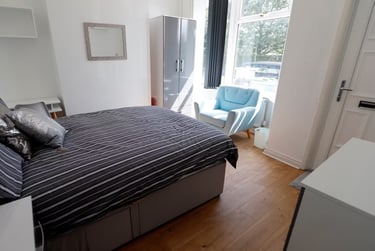 3 bed house, Leek Road, Shelton, Stoke, ST42BP - Image 11