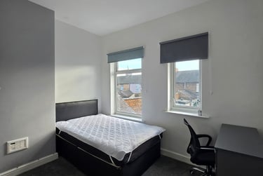 2 bed house, Elgin Street, Shelton, Stoke, ST42RD - Image 1