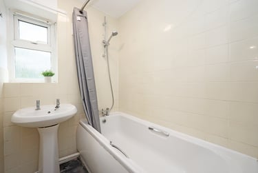 4 bed house, Boughey Road, Shelton, Stoke, ST42BB - Image 14