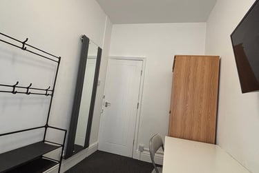 4 bed house, Ashford Street, Shelton, Stoke, ST42EN - Image 11