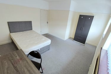 3 bed house, Haywood Street, Shelton, Stoke, ST42RB - Image 2