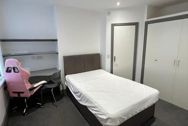 5 bed house, Aynsley Road, Shelton, Stoke, ST42RA - Image 10