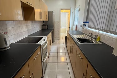 4 bed house, Guildford Street, Shelton, Stoke, ST42EP - Image 11