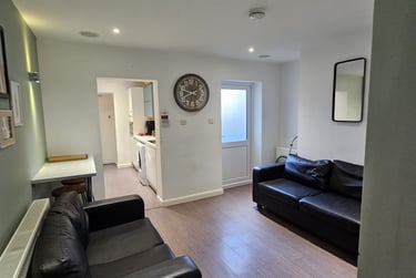 5 bed house, Boughey Road, Shelton, Stoke, ST42BN - Image 9