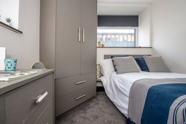 5 bed flat, Parr Street, City Centre, Liverpool, L14JN - Image 2