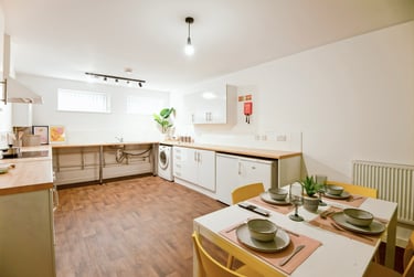 4 bed flat, St. Helens Road, City Centre, Ormskirk, L394QJ - Image 5