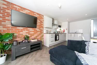 3 bed flat, Great Newton Street, Low Hill, Liverpool, L35RL - Image 1