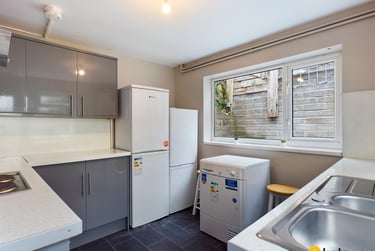 5 bed house, Malvern Terrace, Brynmill, Swansea, SA20BE - Image 3