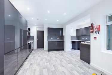 10 bed house, Bryn Road, Brynmill, Swansea, SA20AS - Image 3