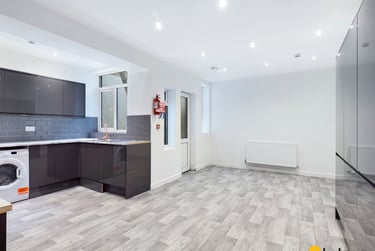 10 bed house, Bryn Road, Brynmill, Swansea, SA20AS - Image 11