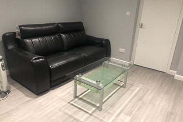 3 bed flat, Uttoxeter New Road, California, Derby, DE223NL - Image 2