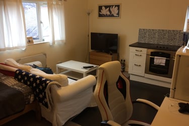 1 bed studio, Argyle Avenue, Victoria park, Manchester, M145PX - Image 4