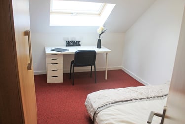 3 bed flat, Lower Parliament Street, Hockley, Nottingham, NG11EH - Image 2
