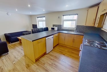 4 bed flat, North Sherwood Street, Arboretum, Nottingham, NG14EF - Image 2