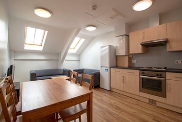 4 bed flat, Mansfield Road, Arboretum, Nottingham, NG13HW - Image 1