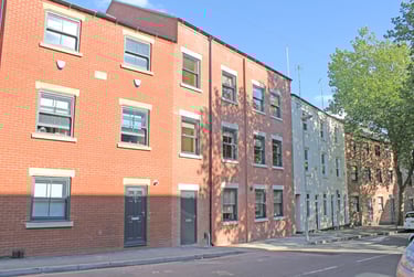 3 bed flat, North Sherwood Street, Arboretum, Nottingham, NG14EN - Image 1