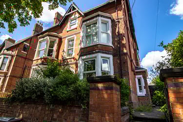 5 bed flat, Forest Road West, Radford, Nottingham, NG74EQ - Image 1