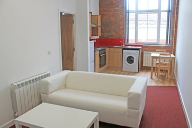1 bed flat, Lower Parliament Street, Hockley, Nottingham, NG11EN - Image 1