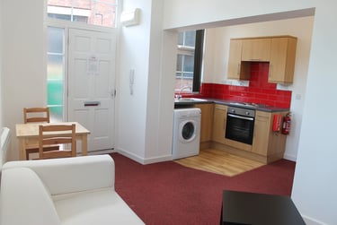 1 bed flat, Lower Parliament Street, Hockley, Nottingham, NG11EN - Image 1