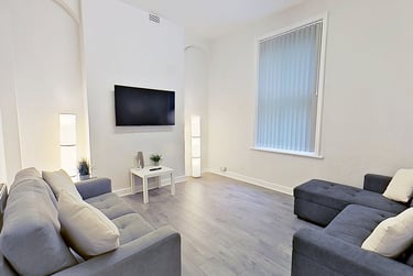 8 bed house, Hampden Street, Arboretum, Nottingham, NG14FW - Image 1