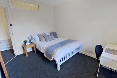 2 bed flat, North Sherwood Street, Arboretum, Nottingham, NG14EB - Image 1