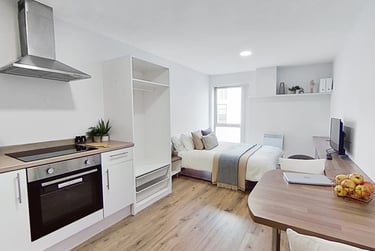 1 bed studio, Clare Street, City Centre, Nottingham, NG13BX - Image 2