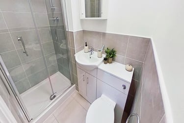 1 bed studio, Mansfield Road, Hockley, Nottingham, NG13FB - Image 4