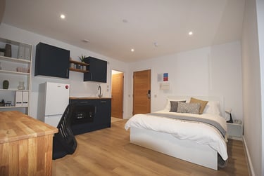 1 bed studio, Mansfield Road, Hockley, Nottingham, NG13FB - Image 1